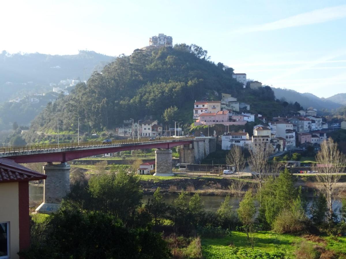 Hospedaria Lampiao Penacova Esterno foto